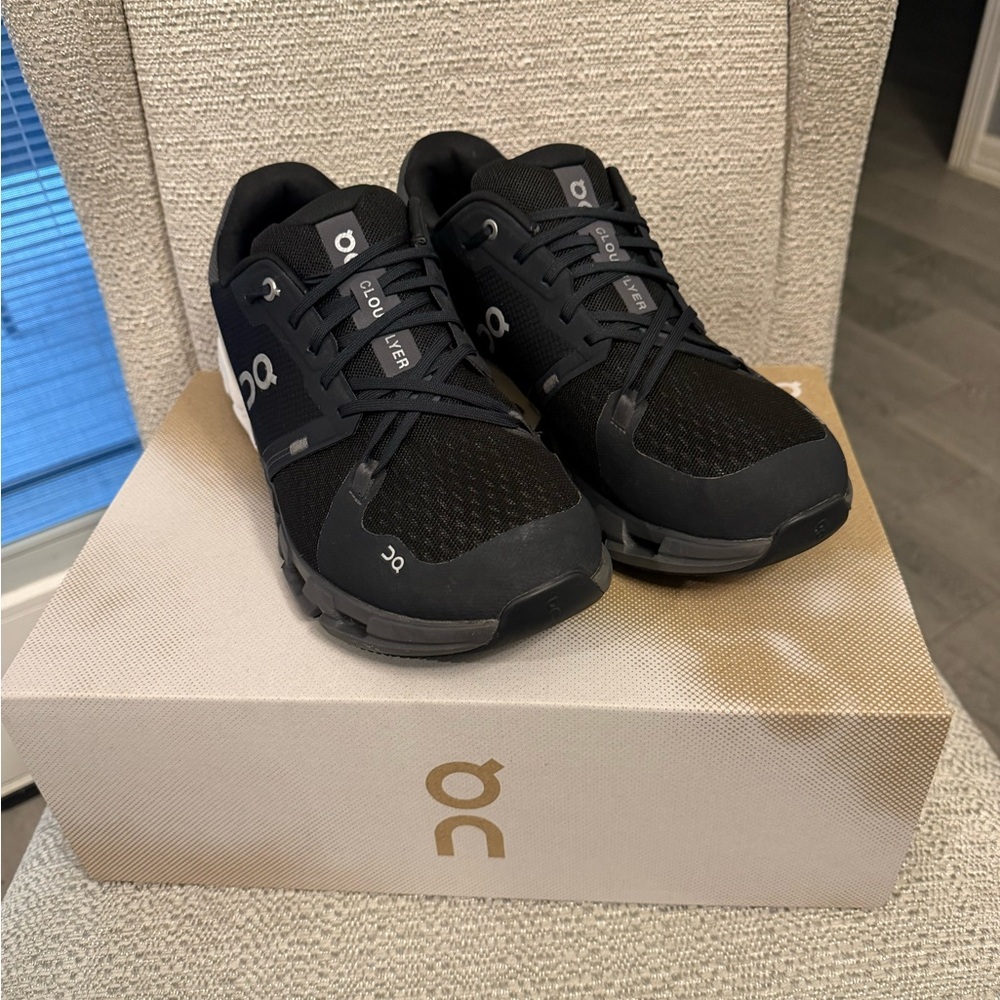 On Running Men's Black Cloudrunner Sneakers